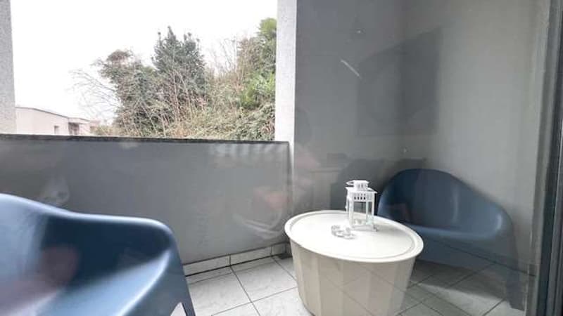 Appartamento luminoso con grande terrazza coperta e potenziale due uni (5)