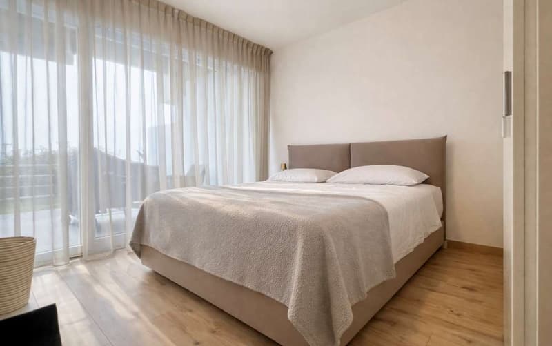 Appartamento vista lago con terrazza giardino (9)