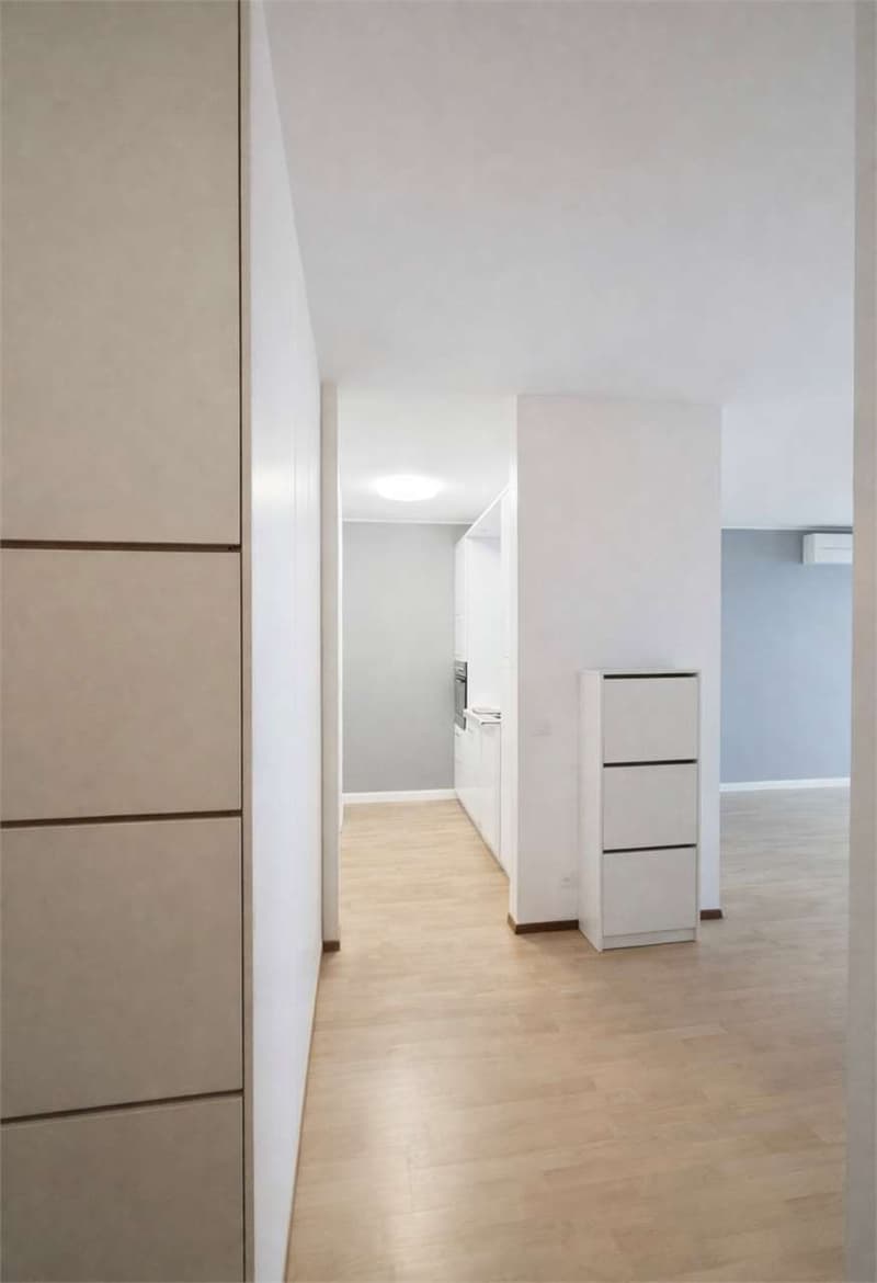 Appartamento vista lago con terrazza giardino (7)