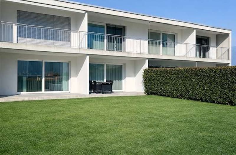 Elegante appartamento con ampia terrazza vista aperta disponibile da s (10)