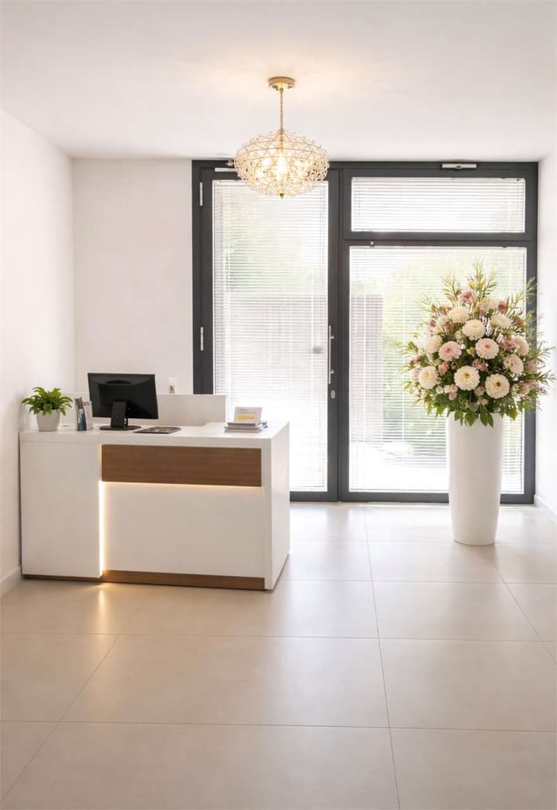 Spazio commerciale con giardino privato visibilità prestigio e funzion (5)