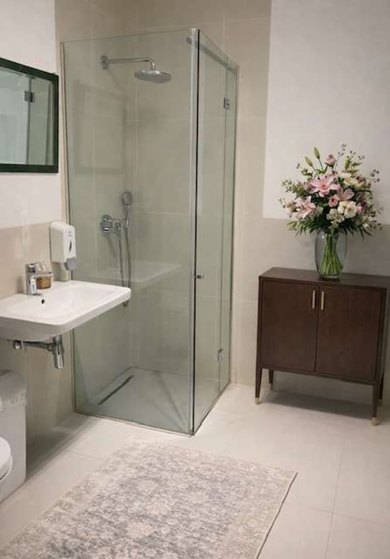 Spazio commerciale con giardino privato visibilità prestigio e funzion (4)