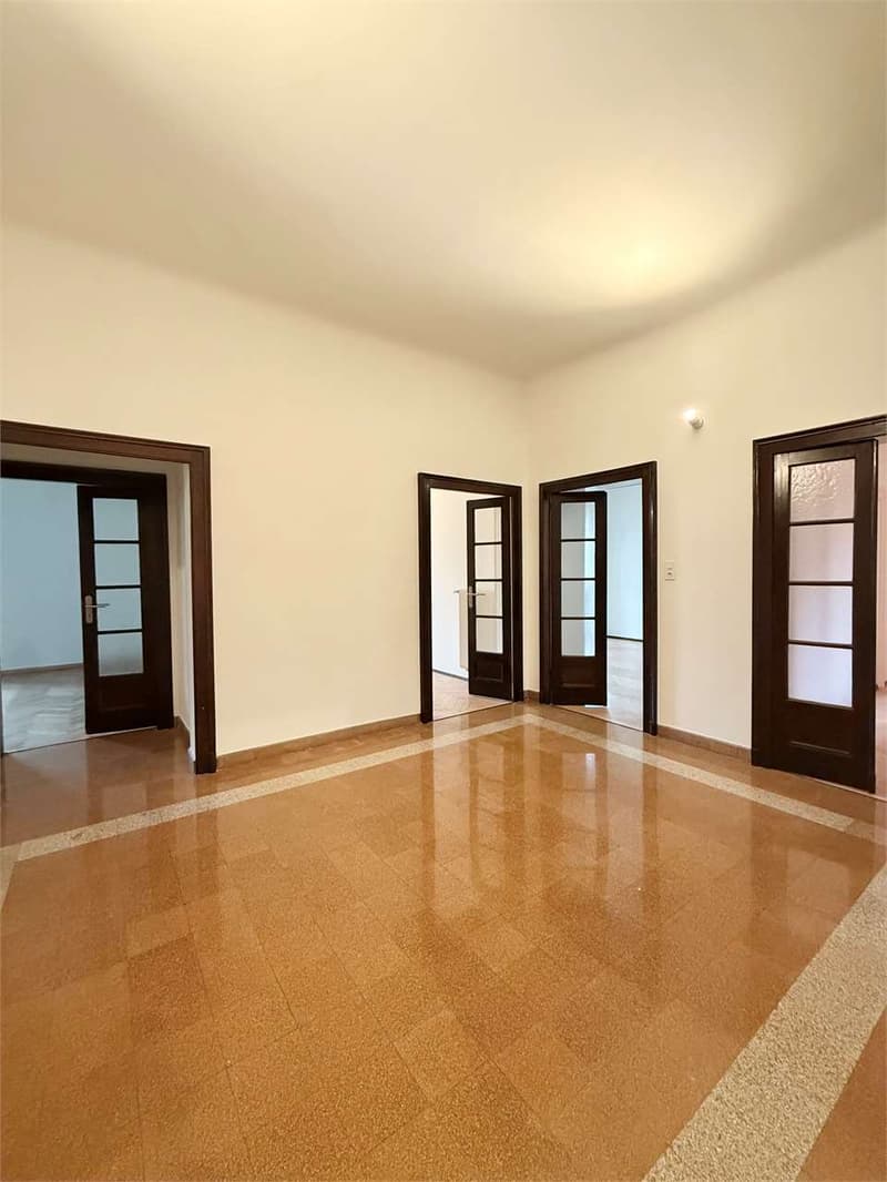 Appartamento signorile 4,5 locali in pieno centro (3)
