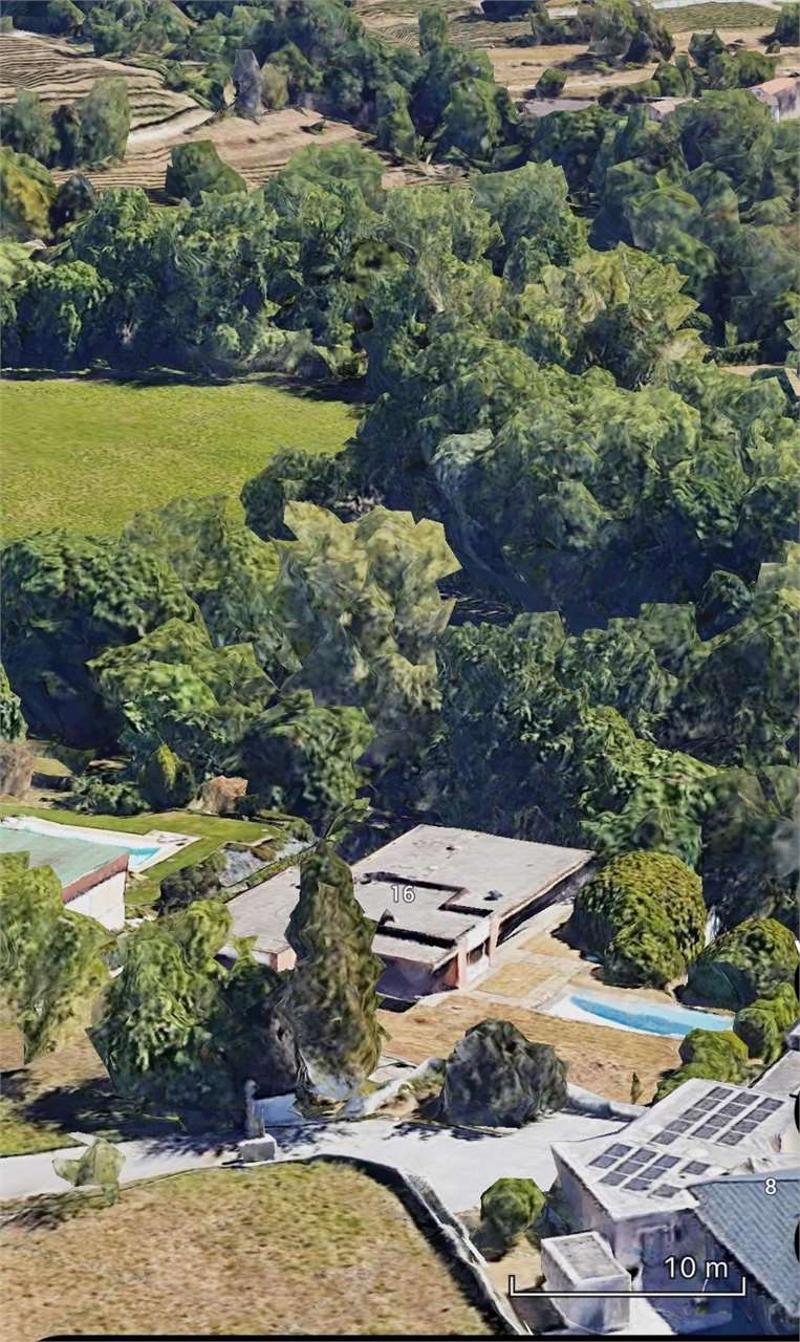 Ampia villa con piscina (5)