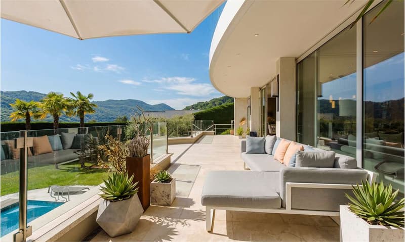 Prestigiosa villa moderna con SPA e vista panoramica sul Lago di Lugan (11)
