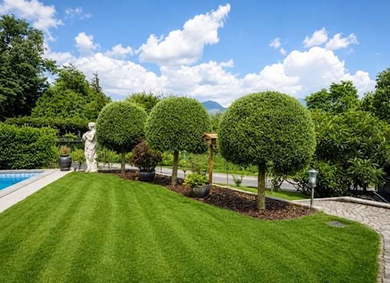 Esclusiva Villa con Piscina e Giardino nel Cuore Verde di Pura (5)