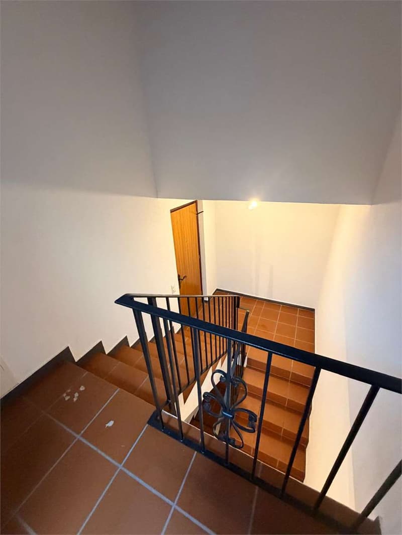 Splendida villa con vista (8)