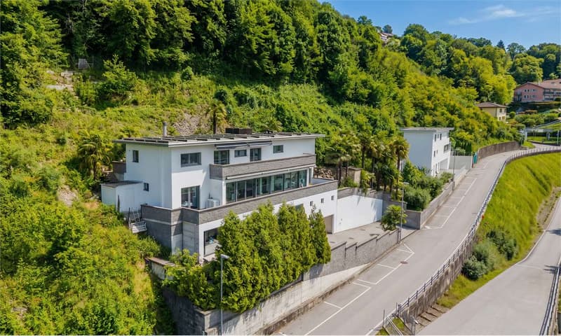 Moderna villa a pochi minuti dal centro di Lugano (2)
