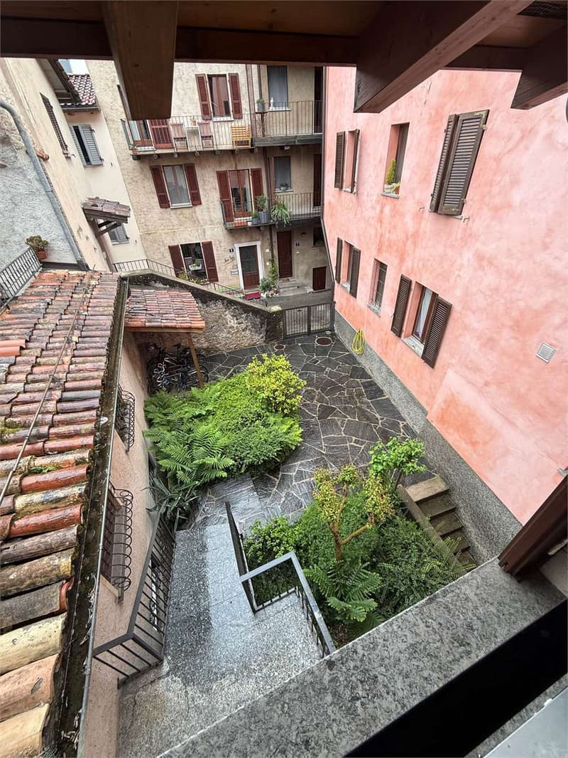 Elegante casetta di nucleo duplex con giardino a Viganello (1)