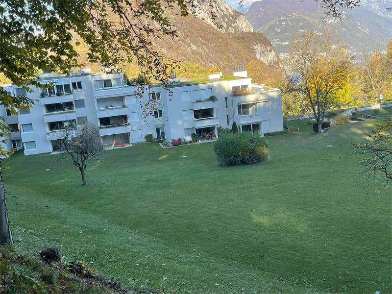 Appartamento moderno arredato in affitto con vista panoramica sul lago (11)