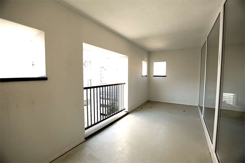 In affitto a Lugano centro, loft ammobiliato con veranda (8)