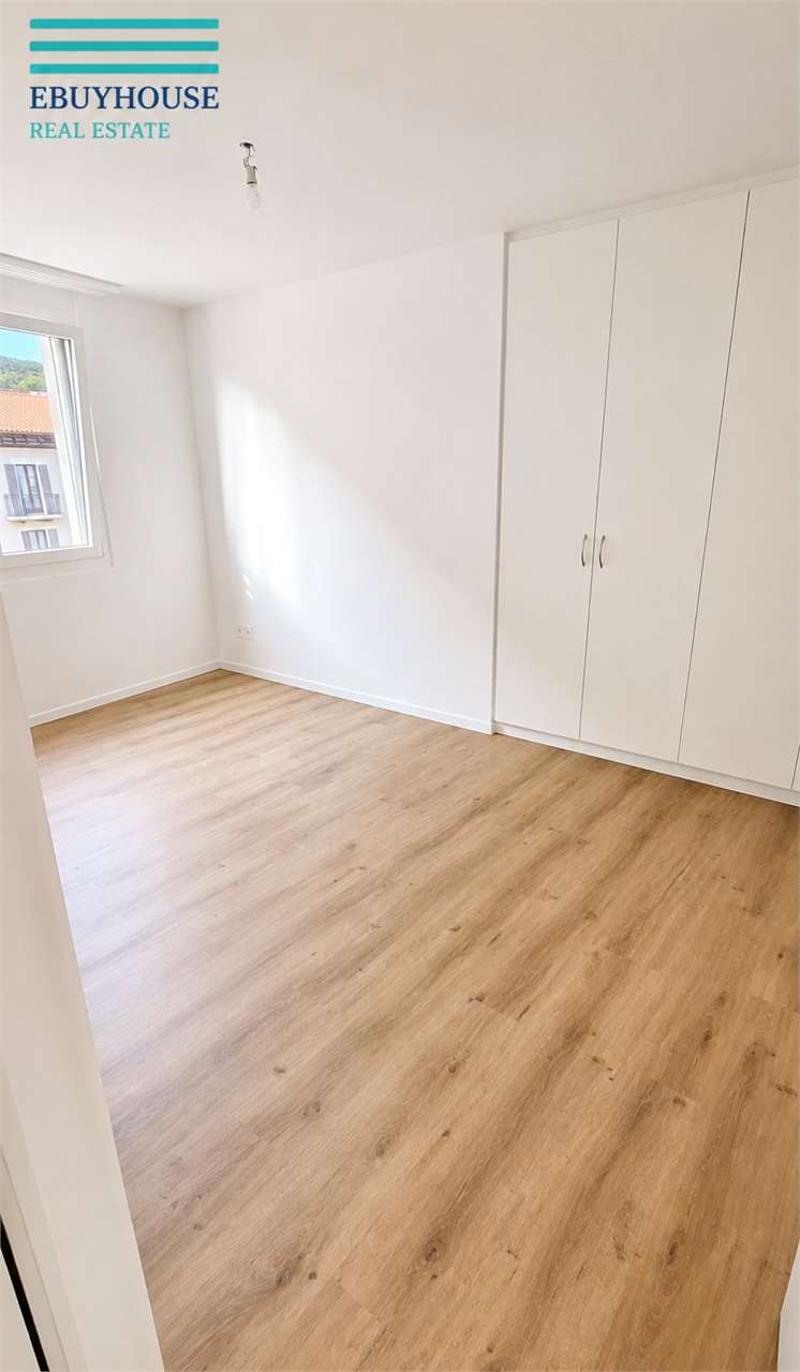 Appartamento elegante con ampia zona giorno e terrazza (11)
