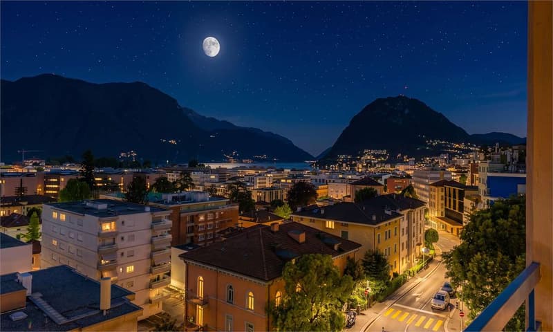 ELEGANTE RISTRUTTURATO CON VISTA LAGO, A DUE PASSI DAL CENTRO (2)