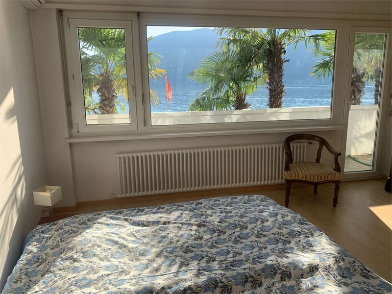 Esclusiva villa a Bissone pieds dans l'eau (11)