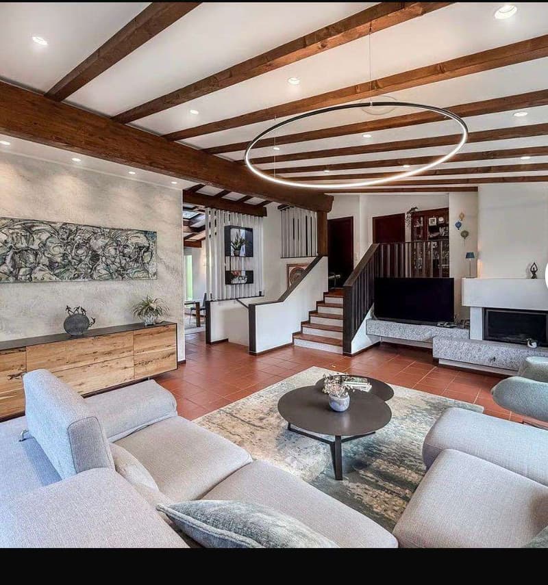 Elegante villa con giardino privato nel cuore di Collina d'Oro (4)