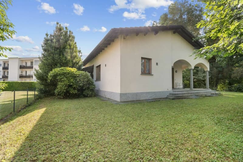 Villa indipendente con ampio Giardino privato (4)