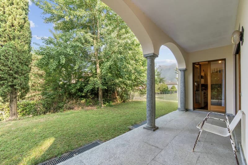 Villa indipendente con ampio Giardino privato (2)