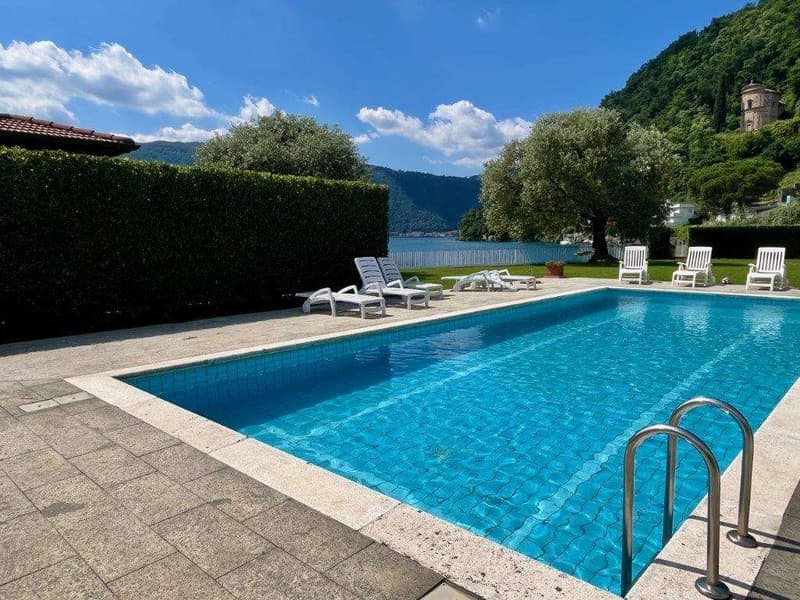 VILLA A LAGO CON ATTRACCO BARCA, CASA VACANZA (10)