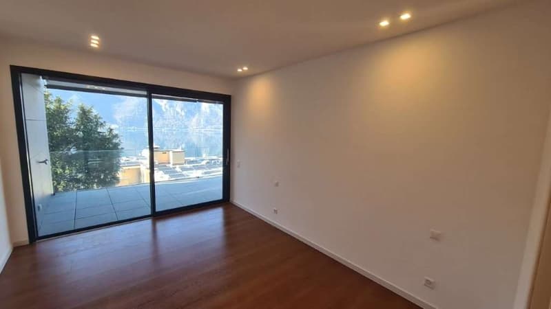 BISSONE: RAFFINATO 2,5 LOCALI CON VISTA LAGO (6)
