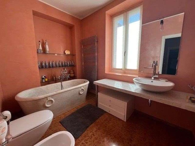 MERAVIGLIOSO DUPLEX CON GIARDINO A VICO MORCOTE (9)