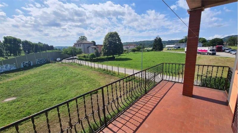 MENDRISIO: casa bifamiliare con terreno (2)
