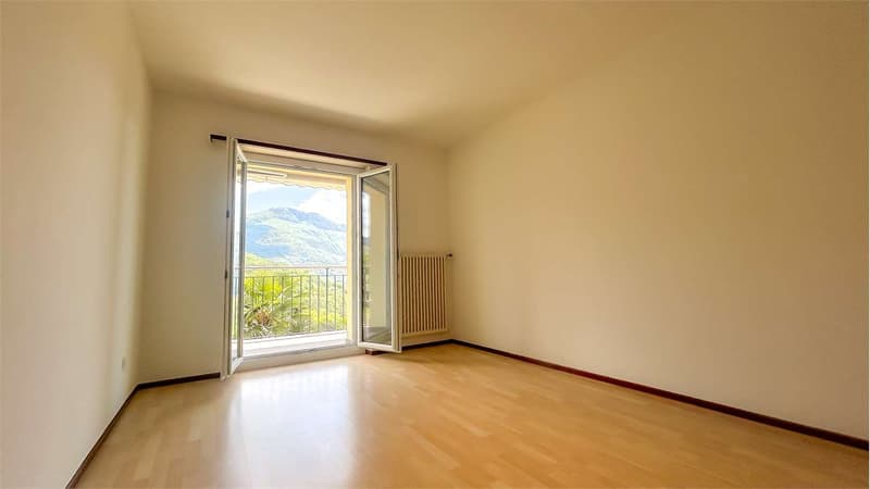 ACCOGLIENTE 3.5 CON BALCONE E VISTA  APERTA (7)