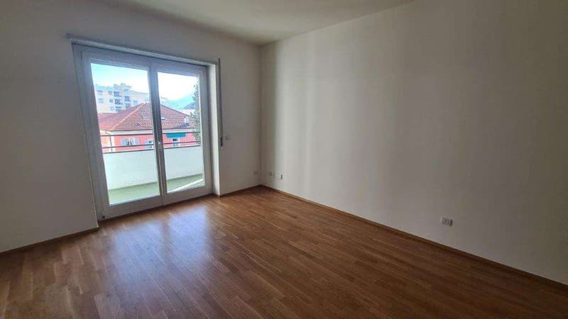 CHIASSO CENTRO: APPARTAMENTI RINNOVATI DA 2.5 A 4.5 LOC. (7)