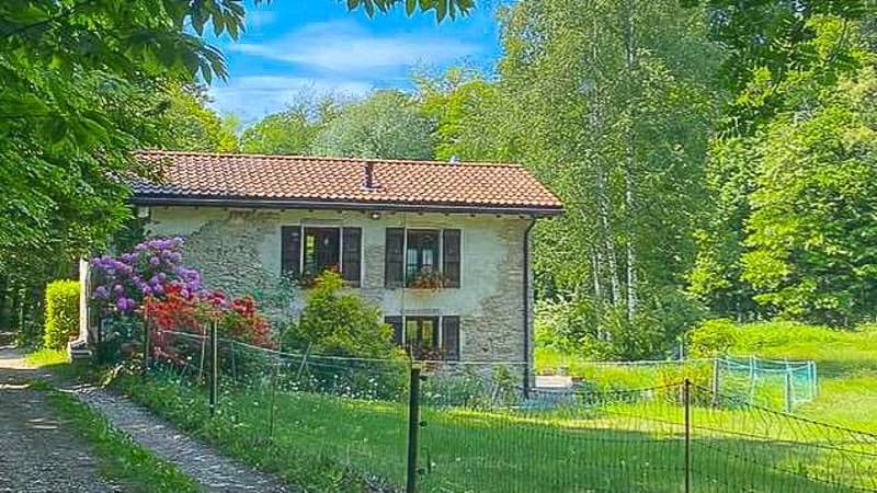 Bellissimo rustico secondario con grande terreno (3)
