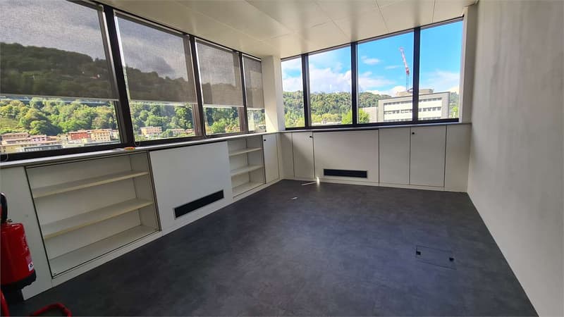 LUGANO: prestigioso nuovo ufficio in edificio moderno (9)