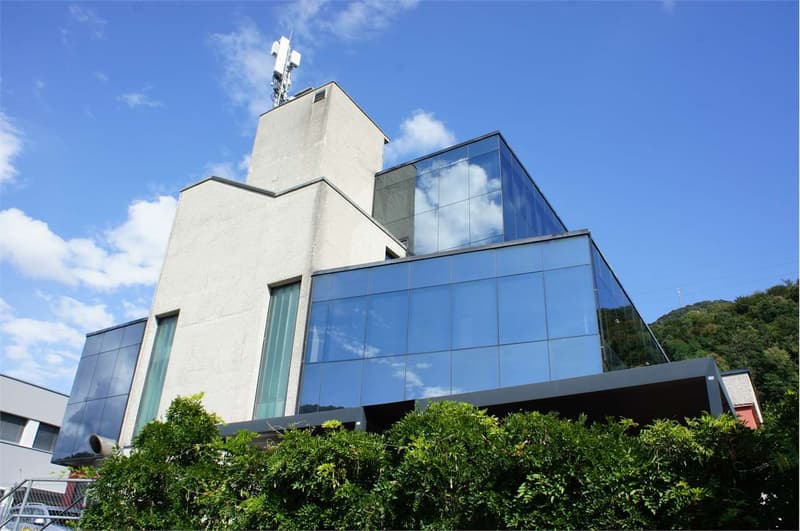 LUGANO: prestigioso nuovo ufficio in edificio moderno (2)