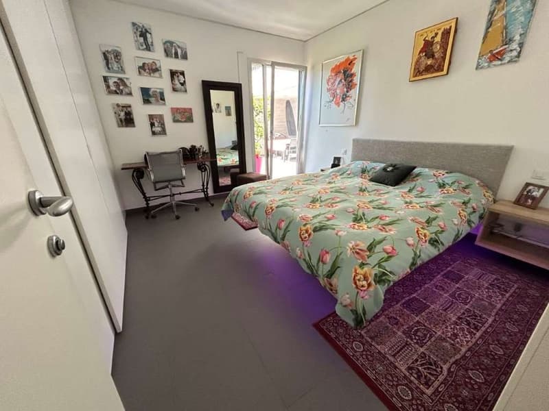 LUGANO: MODERNO 4.5 LOC. CON AMPIO TERRAZZO (12)