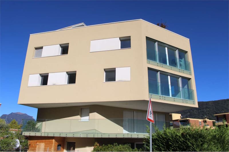 Melide: 4,5 loc. con vista lago e terrazza sul tetto (7)