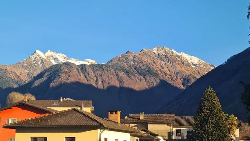 BELLINZONA - LUMINO: NUOVO 3.5 LOC. CON AMPIA TERRAZZA (2)