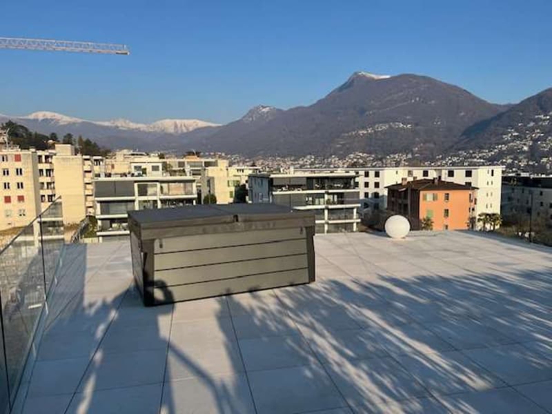 Massagno: attico con roof terrace e vista aperta (7)