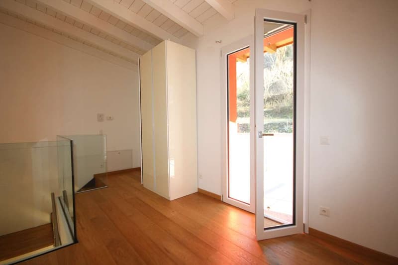 Mendrisio-Capolago: moderno 2,5 loc. duplex nel nucleo (4)
