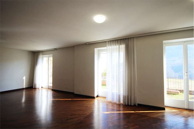 MONTAGNOLA: CASA UNIFAMILIARE CON VISTA (2)