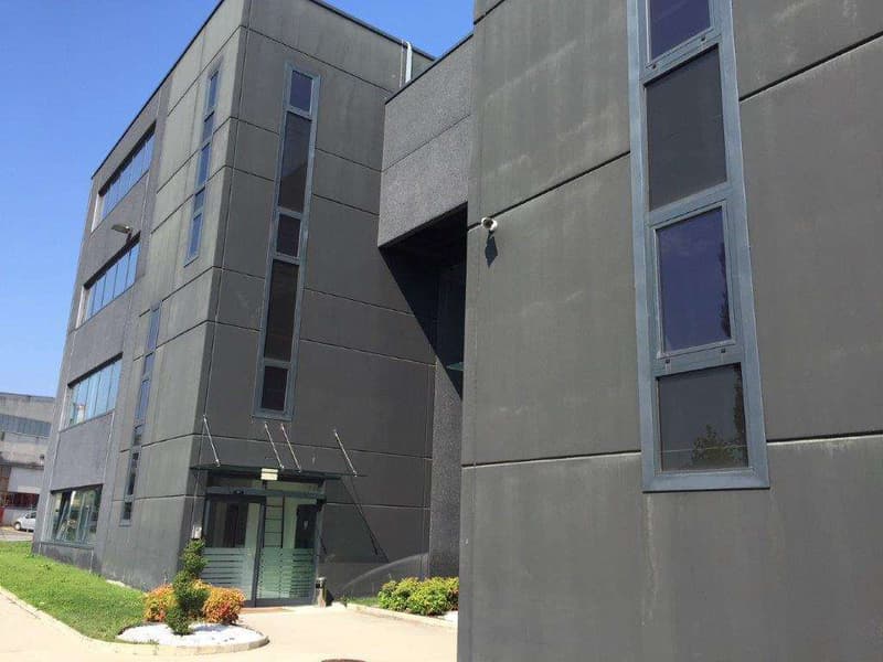 STABIO: MODERNI UFFICI VARIE METRATURE con posteggi (2)