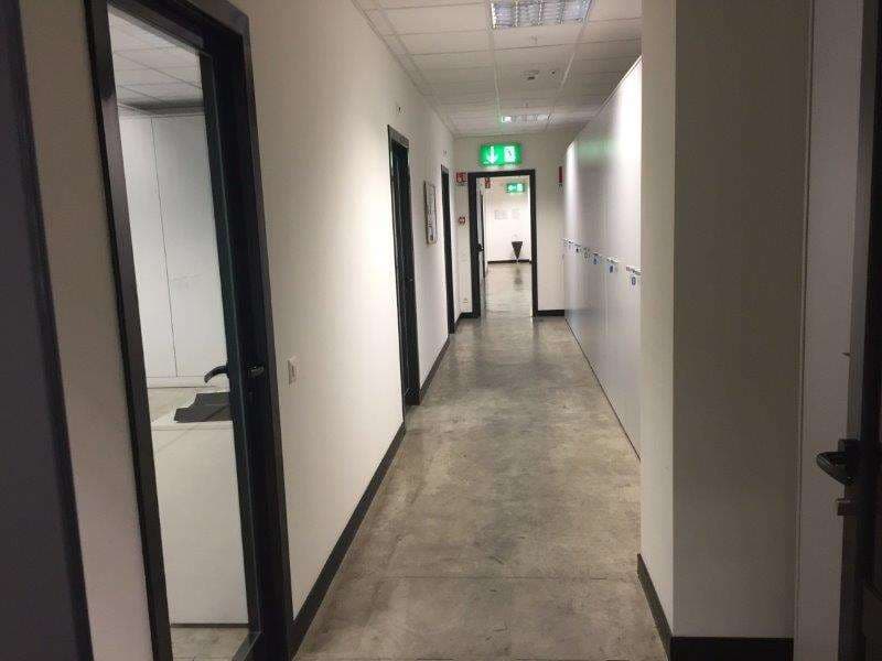 STABIO: MODERNI UFFICI VARIE METRATURE con posteggi (8)