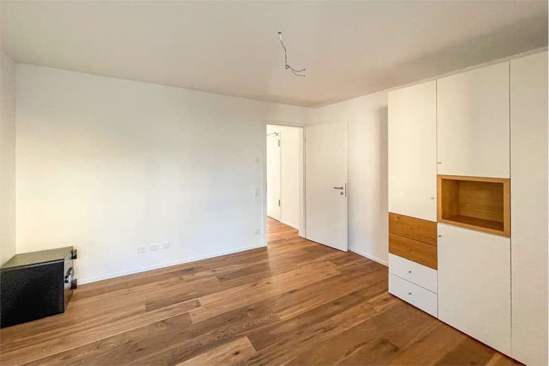 Massagno: elegante appartamento 2,5 locali con giardino (8)