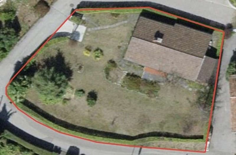CAPRIASCA LOPAGNO: GRAZIOSA CASA SINGOLA CON GIARDINO (11)