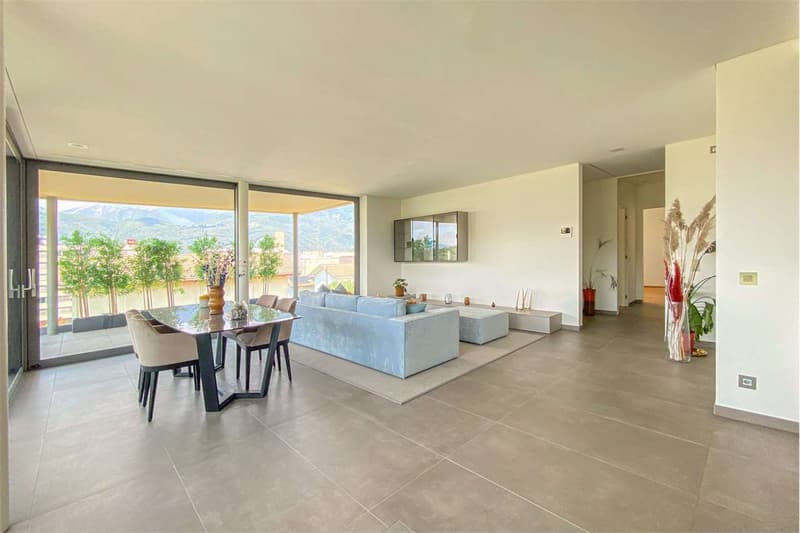 Comano: moderno 3.5 loc. di pregio con ampia terrazza (2)