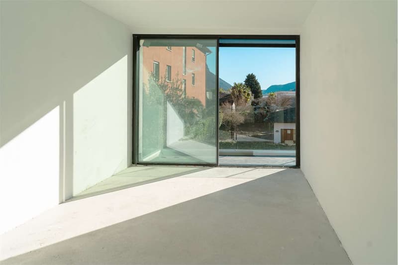 Maroggia: elegante maisonette con giardino privato a due passi dal lag (6)