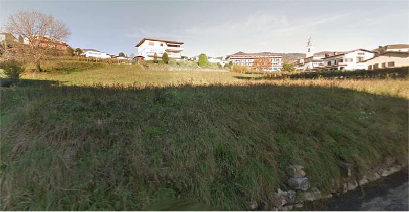 BALERNA: TERRENO EDIFICABILE IN CENTRO PAESE (1)