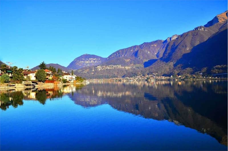 RIVA S. VITALE: ELEGANTE VILLA A LAGO CON PISCINA (2)