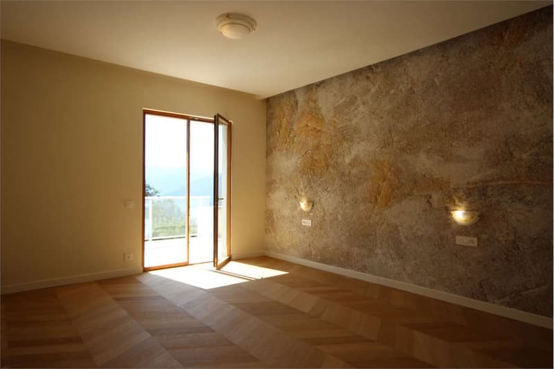 Nuovo attico di rappresentanza di 5,5 locali con piscina e giardino (4)