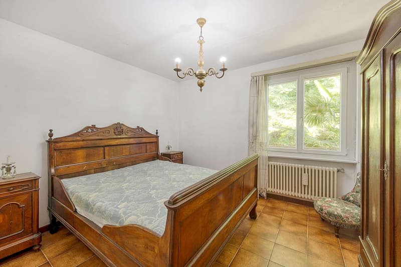 CASTEL S. PIETRO: VILLA  CON GRANDE POTENZIALE DA RINNOVARE (11)