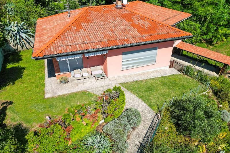 CASTEL S. PIETRO: VILLA  CON GRANDE POTENZIALE DA RINNOVARE (12)