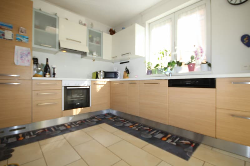 Moderno appartamento 4.5 locali con balcone vivibile a Rivera (7)
