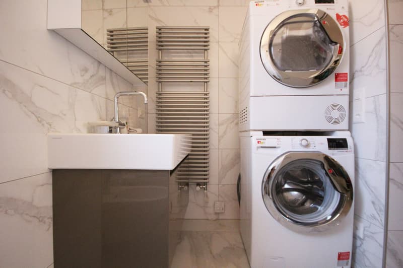 Moderno appartamento arredato di 2.5 locali a due passi dal lago (9)