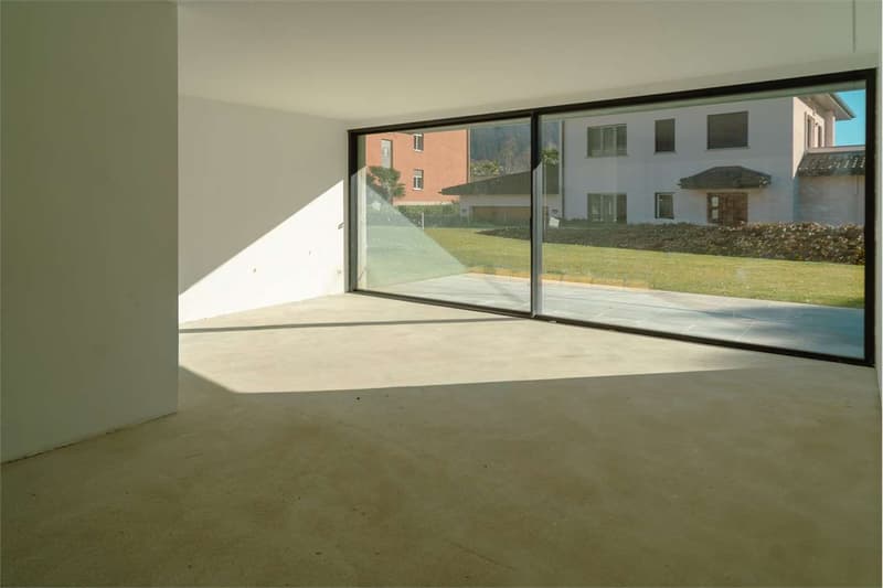 Maroggia splendido 3.5 loc con giardino privato a due passi dal lago (11)
